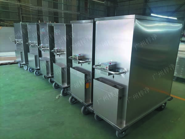 一次性物品電動轉(zhuǎn)運車采用304拉絲不銹鋼板面板厚度：≥1.2mm,表面作拉絲亞光處理。